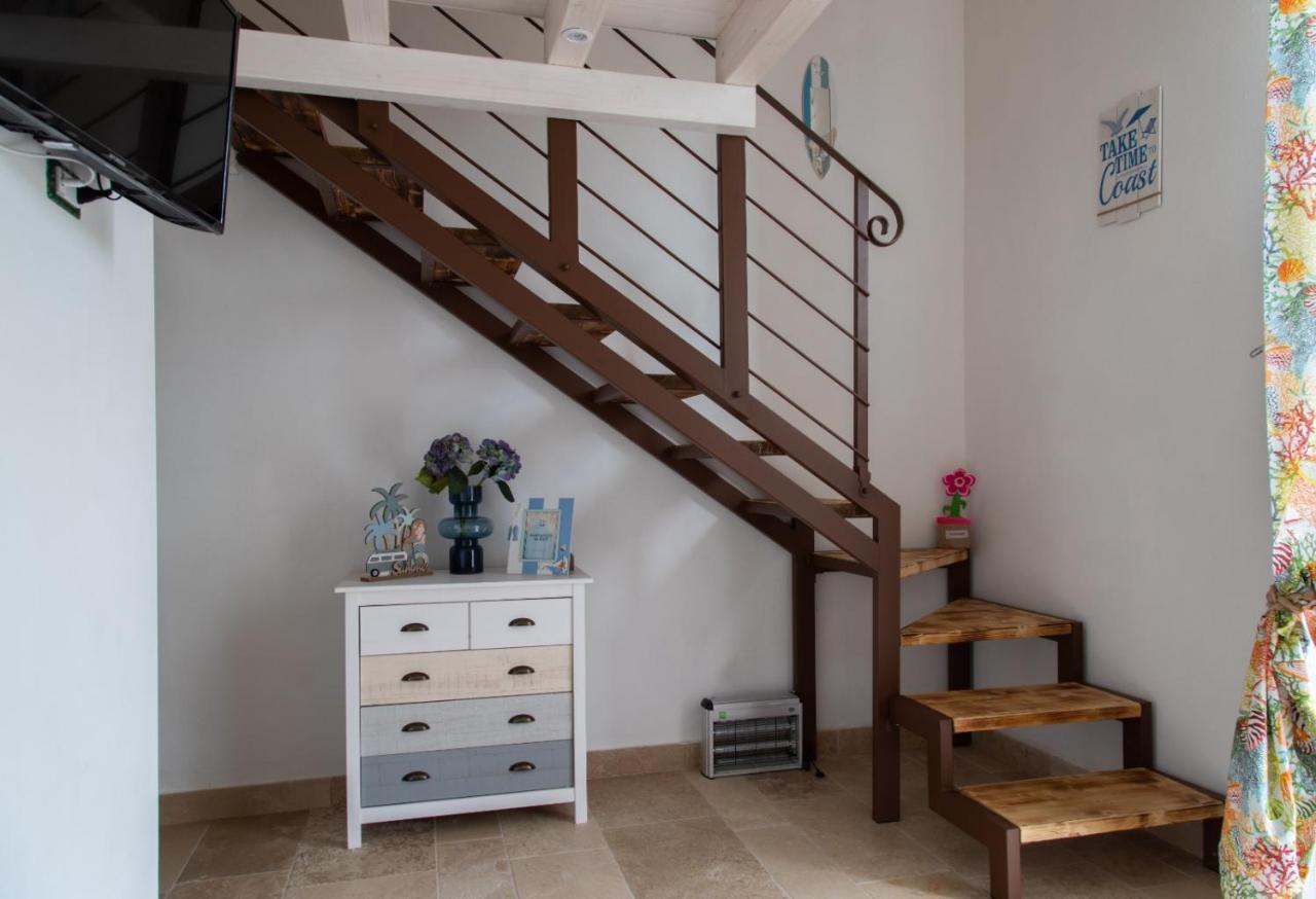 Bed and Breakfast Il Casale Di Punta Prosciutto Exterior foto